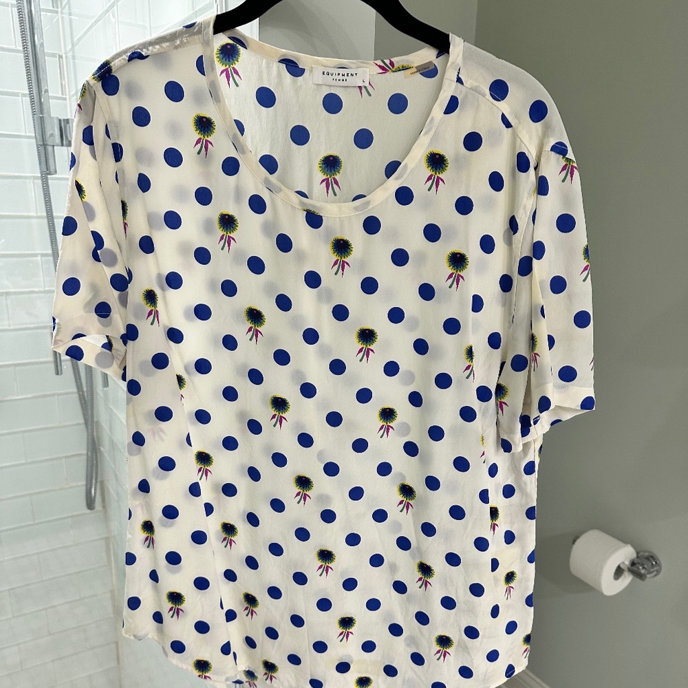 Equipment size large polka dot silk t-shirt